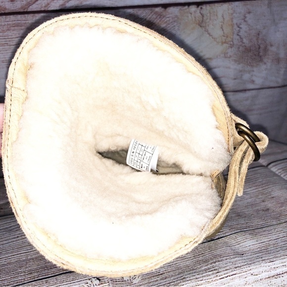 UGG Chestnut Remora Buckle Short Boots Size 6 - Picture 9 of 13